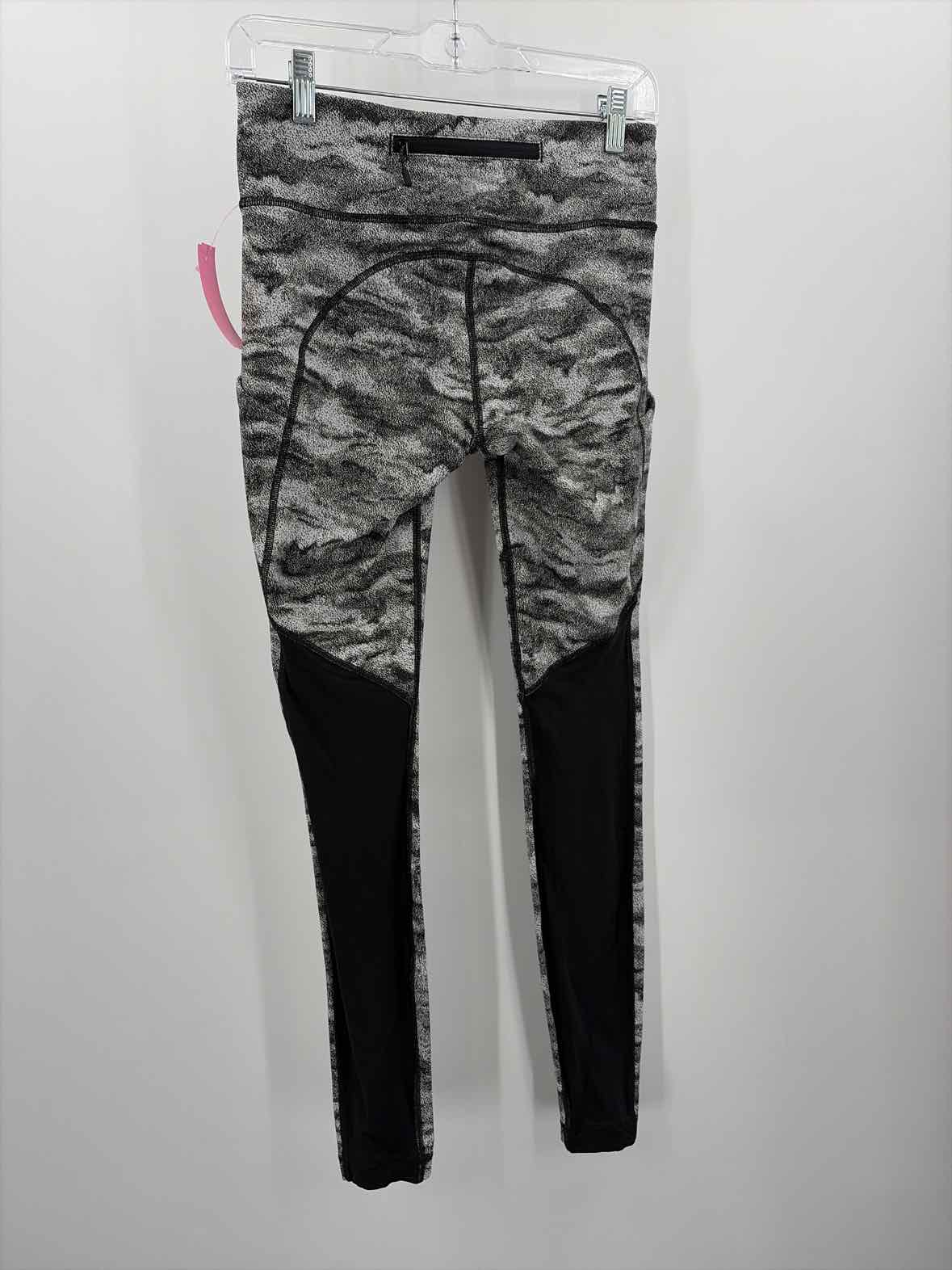 Lululemon Black Size 6 Legging Athletic Pants | True Fashionistas.
