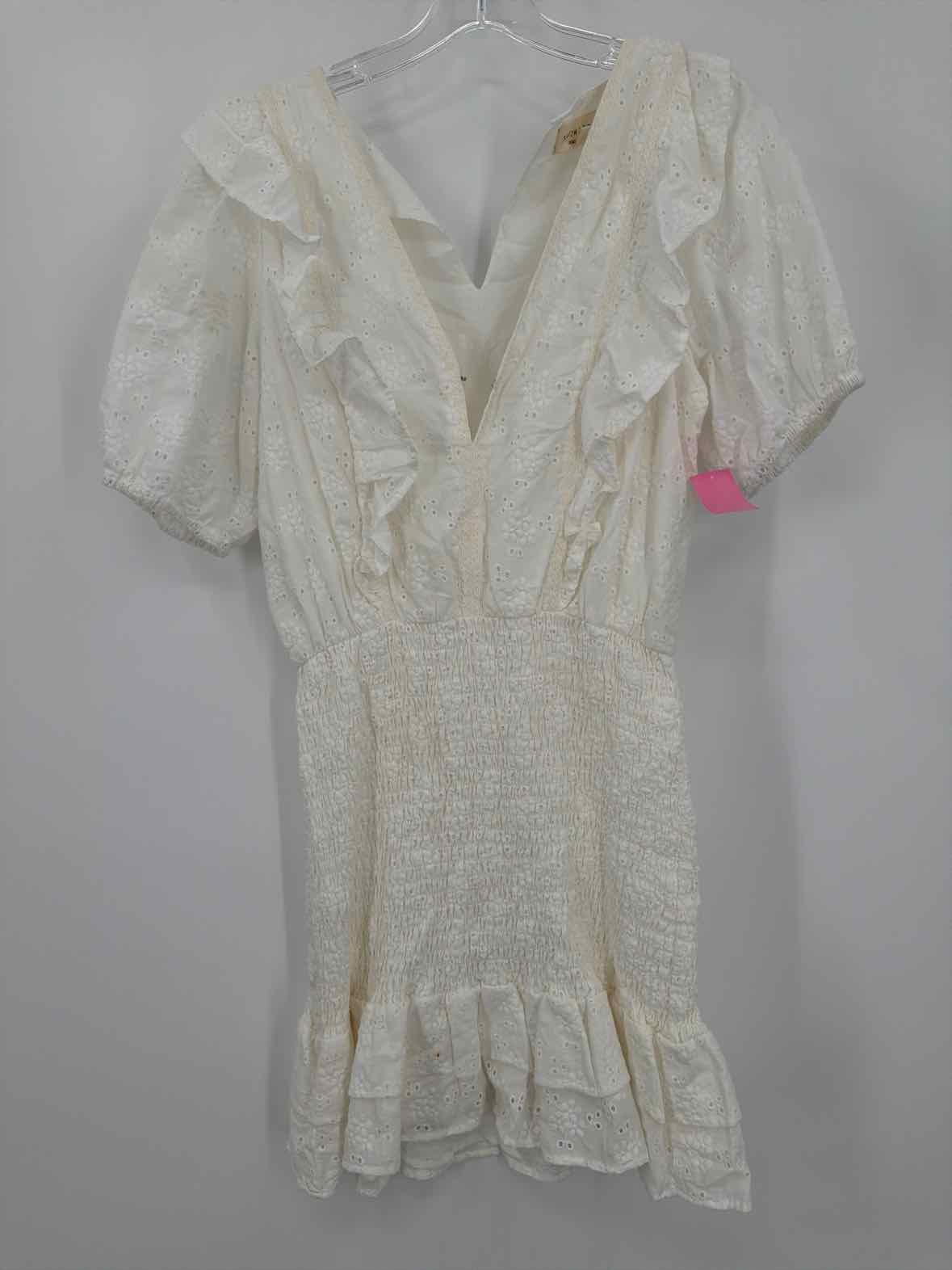 Pre-Owned Salt Water LUXE White Size Medium Short Short Sleeve Dress | True Fashionistas.
