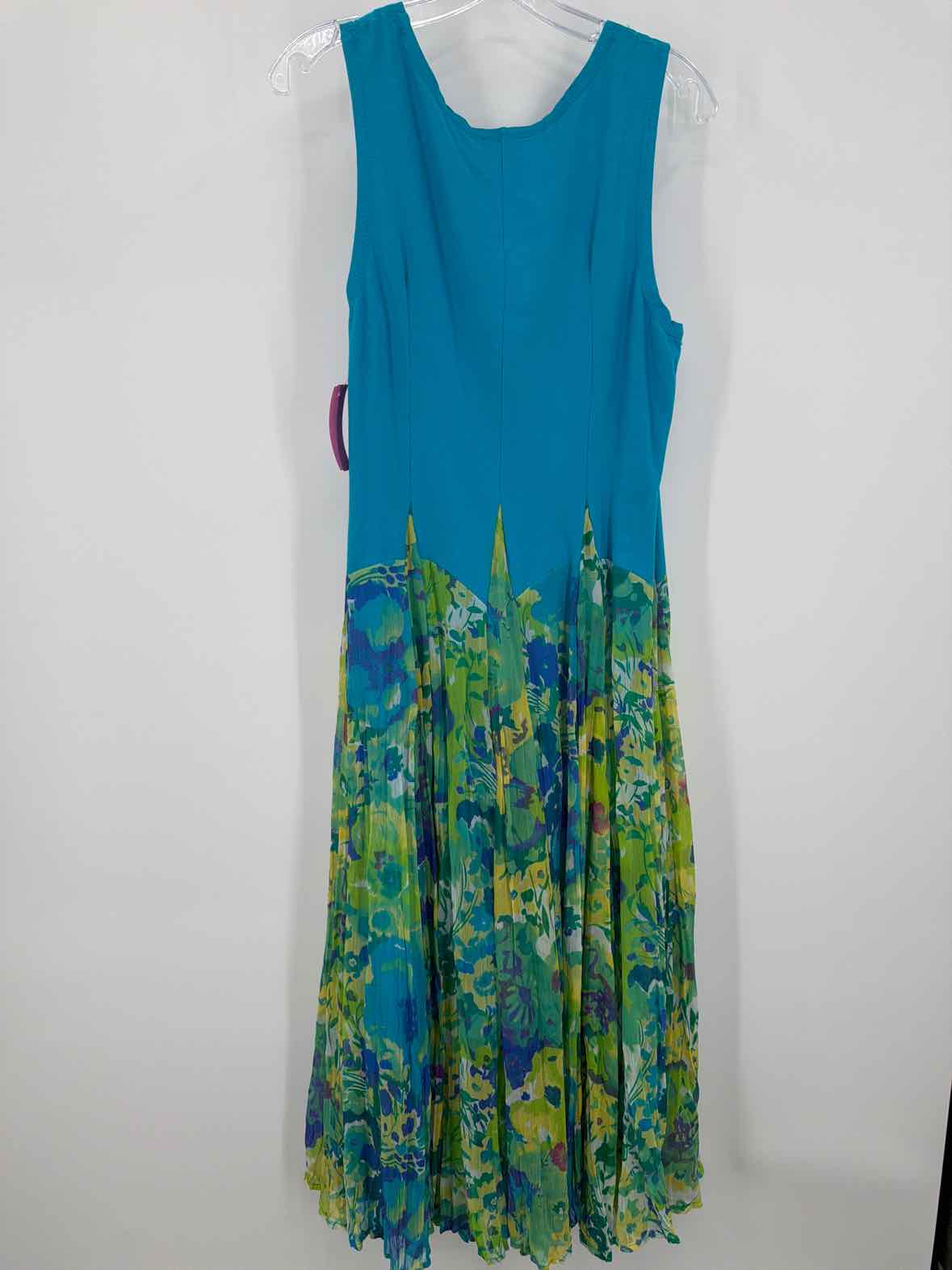 Pre-Owned Klozlyne Blue Size Large Long Sleeveless Dress | True Fashionistas.