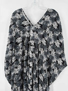 Pre-Owned Made On Earth Black Size One Size Long Short Sleeve Dress | True Fashionistas.