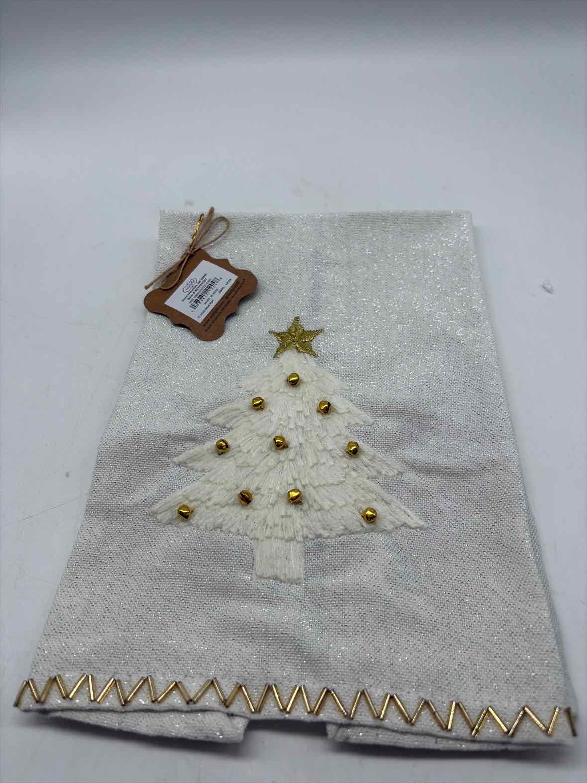 White Christmas Tree Emroidered Towel | True Fashionistas.