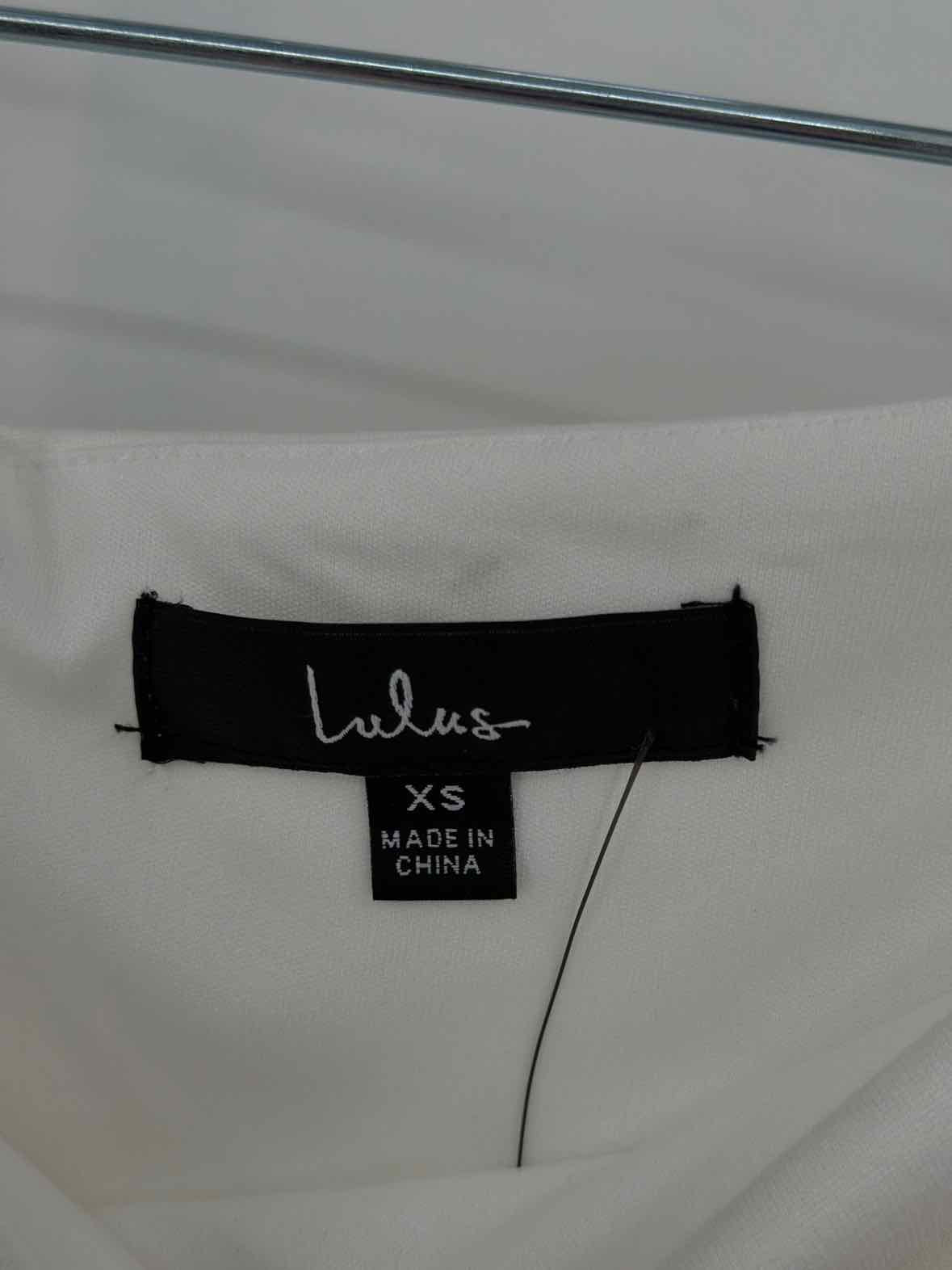 Pre-Owned Lulu's White Size XS Short Short Sleeve Dress | True Fashionistas.