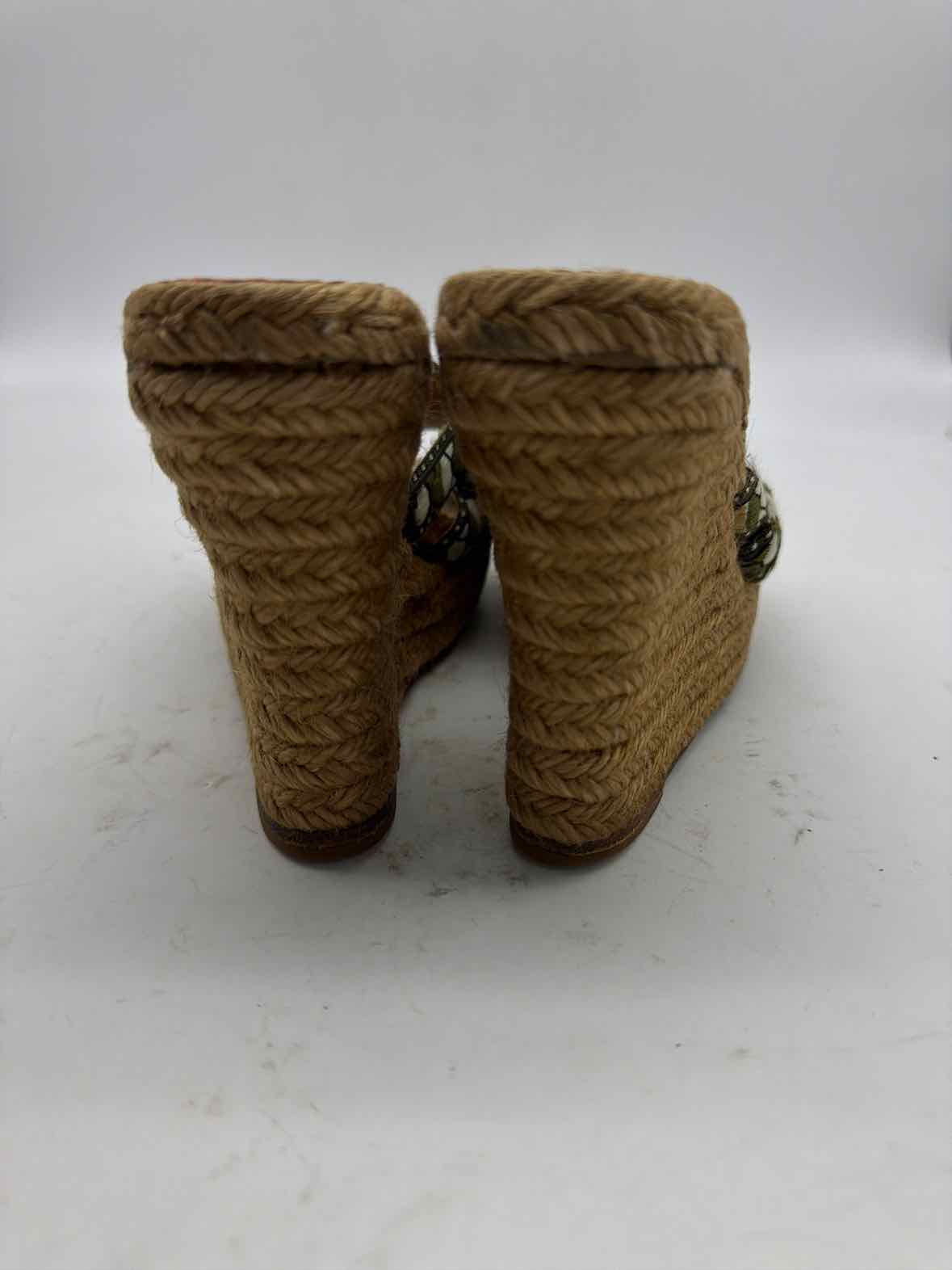 Pre-Owned Christian Louboutin Green Size 36 Wedge Heels | True Fashionistas.