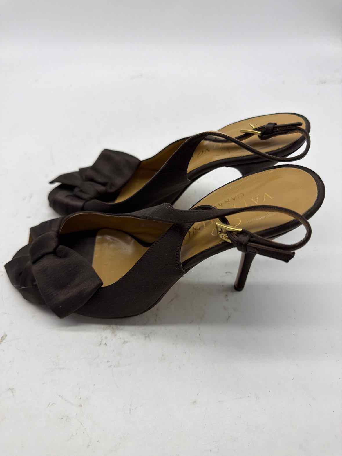 Pre-Owned Valentino Brown Size 7.5 Slingback Heels | True Fashionistas.