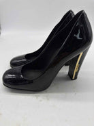 Pre-Owned Chanel Black Size 6 Patent Leather Pump Heels | True Fashionistas.