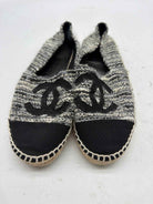 Pre-Owned Chanel Black Size 35 Boucle Espadrille Flats | True Fashionistas.