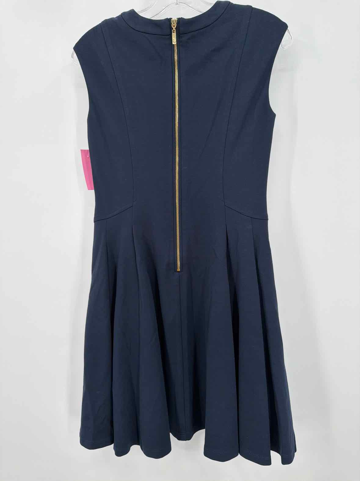 Pre-Owned Eliza J Navy Size 0 Short Sleeveless Dress | True Fashionistas.