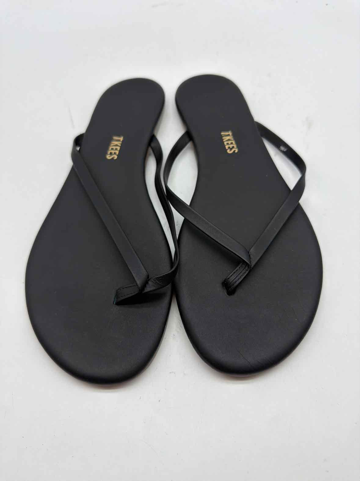 Pre-Owned Tkees Black Size 9 Thong Sandals | True Fashionistas.