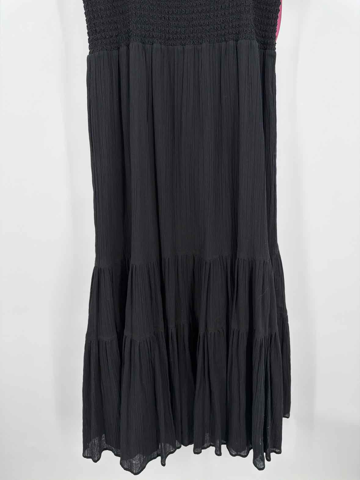 Pre-Owned Peter Nygard Black Size 12 Long Sleeveless Dress | True Fashionistas.