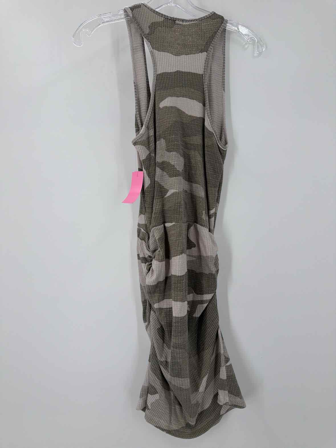 Pre-Owned Monrow Grey Size Medium Short Sleeveless Dress | True Fashionistas.