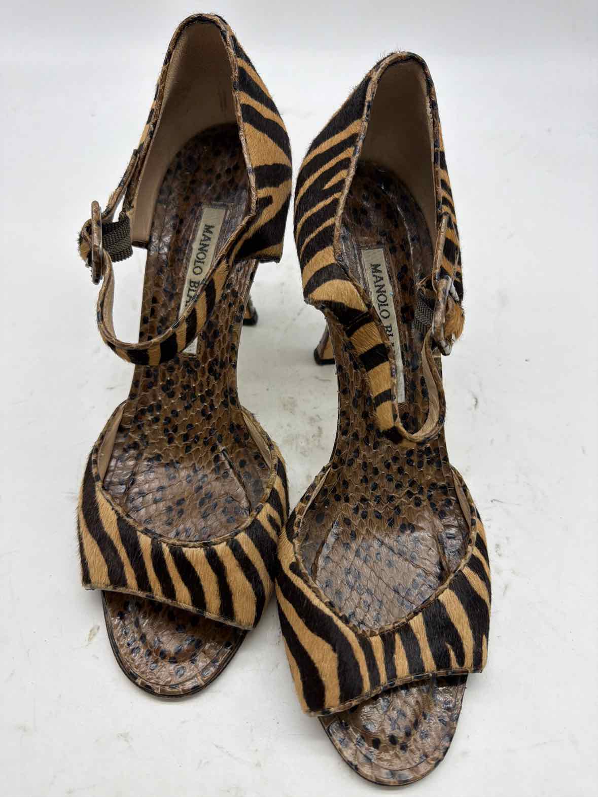 Pre-Owned Manolo Blahnik Tan Size 7.5 Animal Print Ankle Strap Heels | True Fashionistas.