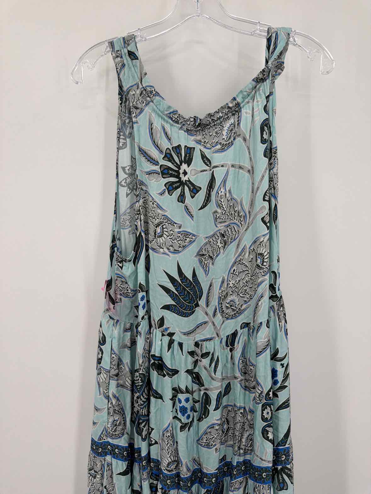 Pre-Owned Omika Blue Size Large Long Sleeveless Dress | True Fashionistas.
