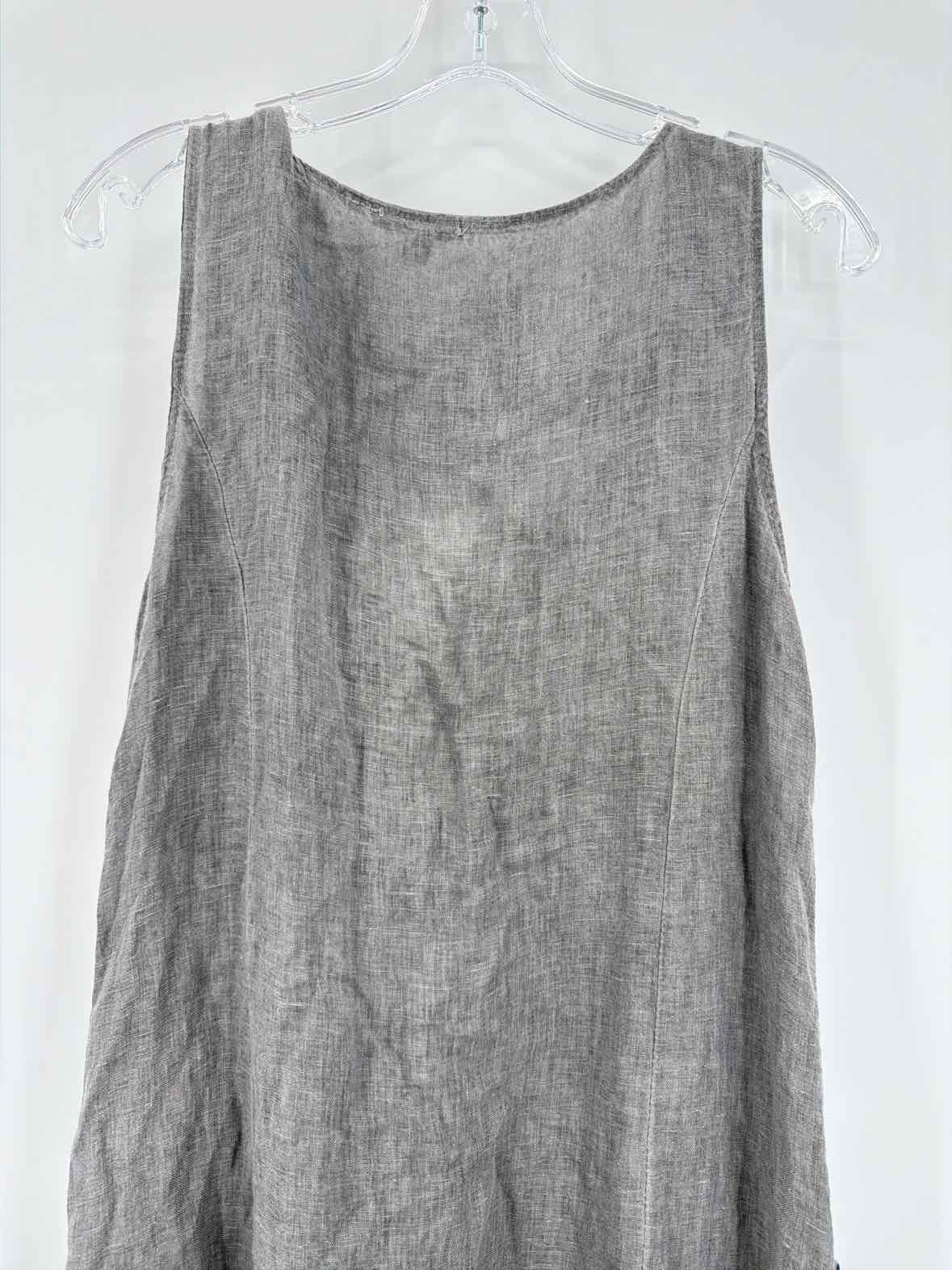 Pre-Owned Vasna Grey Size Large Long Sleeveless Dress | True Fashionistas.