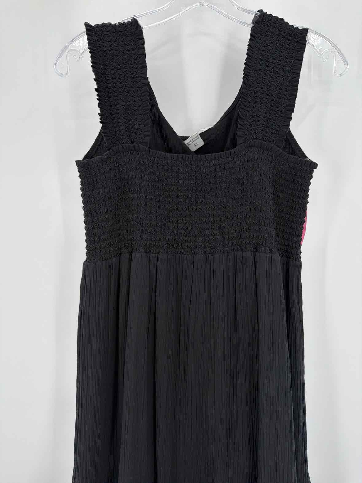 Pre-Owned Peter Nygard Black Size 12 Long Sleeveless Dress | True Fashionistas.
