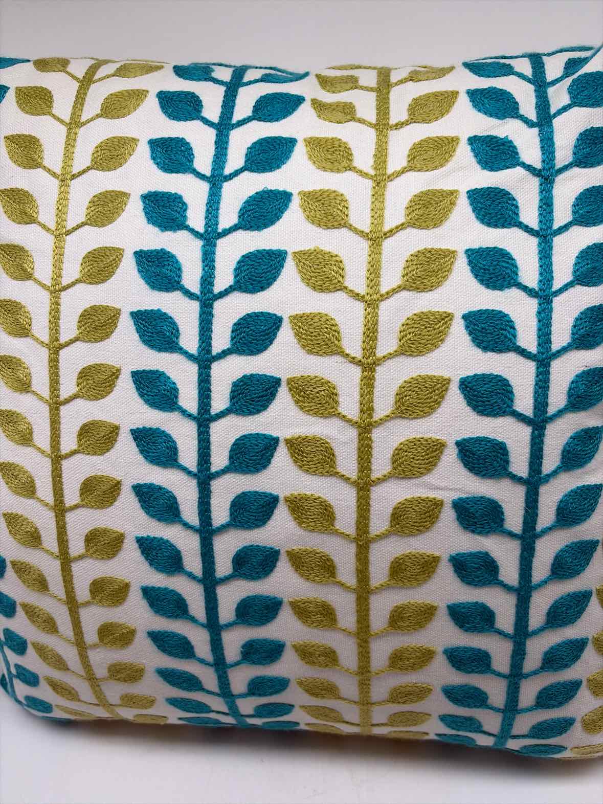 Turqoise & Green Pillow | True Fashionistas.