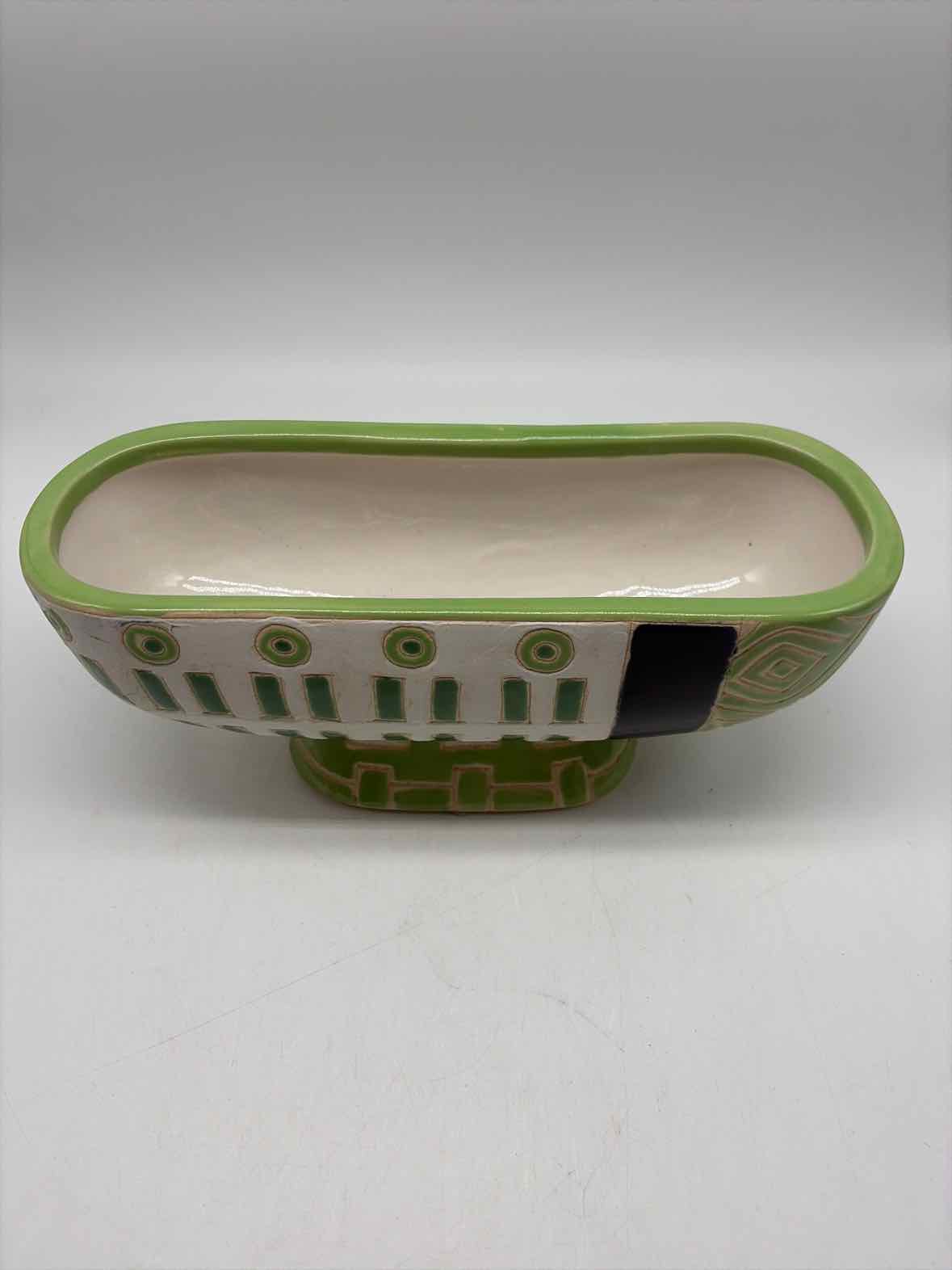 Green And Black Planter | True Fashionistas.