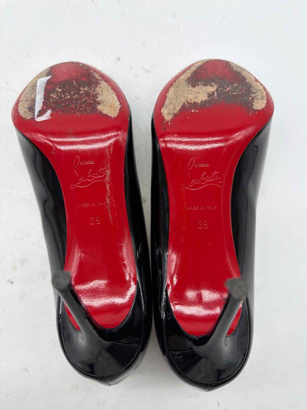Pre-Owned Christian Louboutin Black Size 9 Patent Leather Pump Heels | True Fashionistas.