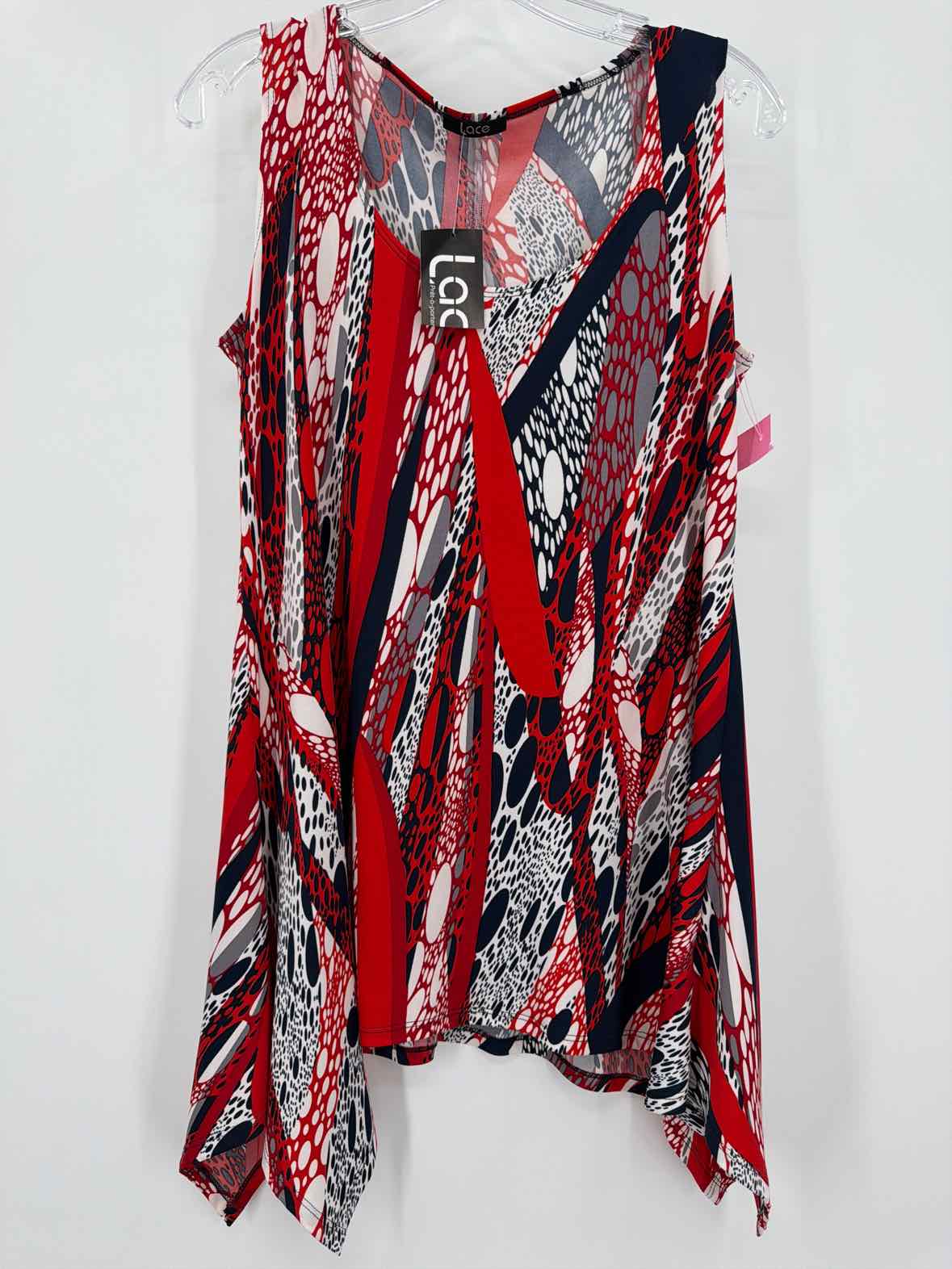 Pre-Owned Lace Red Size Medium Tank Top | True Fashionistas.