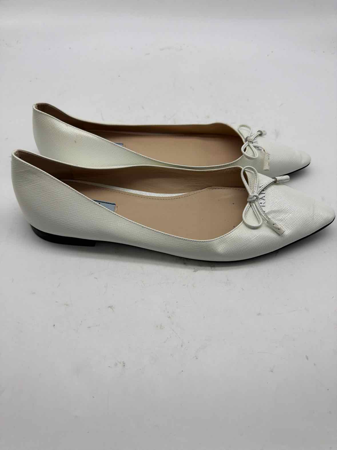 Pre-Owned Prada White Size 38.5 Slip On Flats | True Fashionistas.