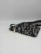 Pre-Owned Lesportsac Black Crossbody Crossbody | True Fashionistas.