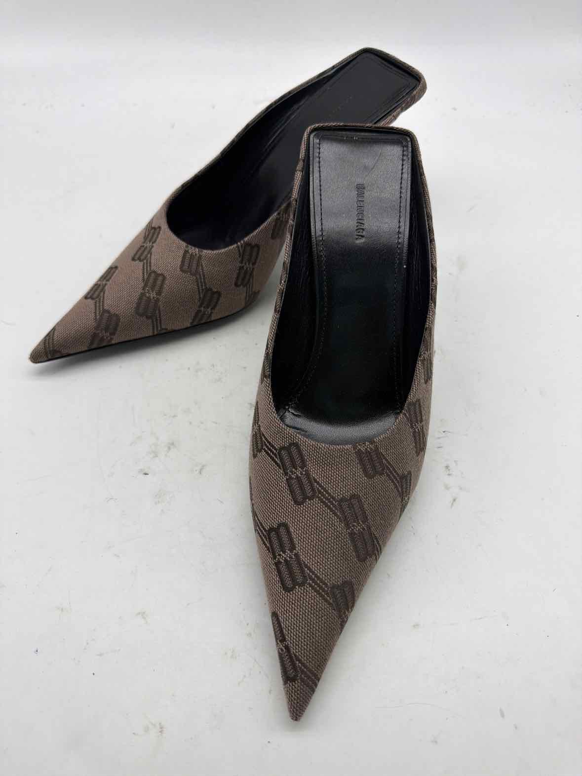 Pre-Owned Balenciaga Grey Size 37 Mule Heels | True Fashionistas.