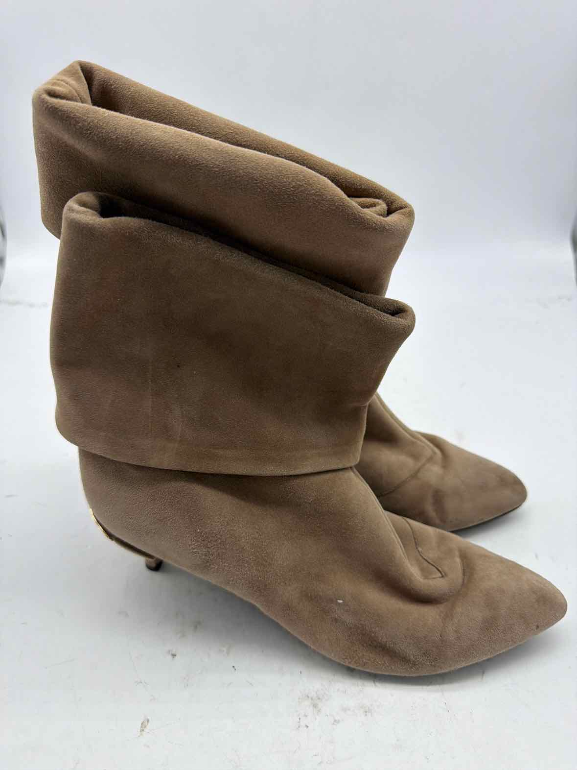 Pre-Owned Louis Vuitton Tan Size 6.5 Suede Ankle Boots | True Fashionistas.
