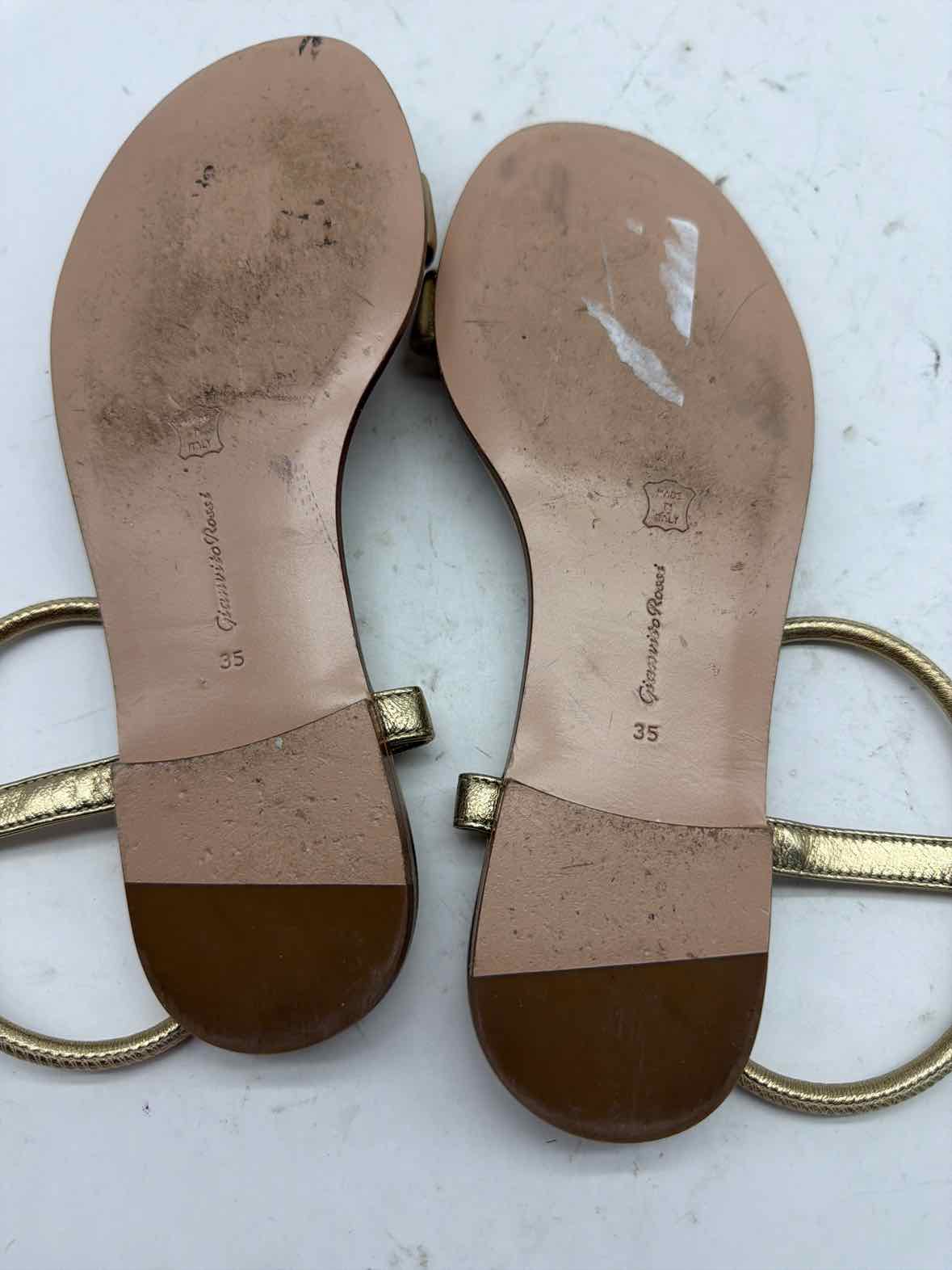 Pre-Owned Gianvito Rossi Gold Size 5 Strappy Sandals | True Fashionistas.