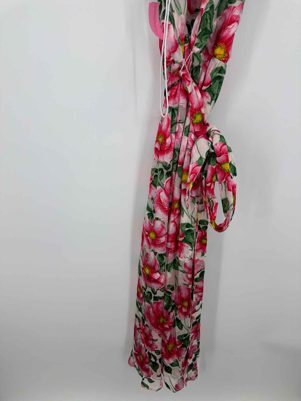 Pre-Owned Alice + Olivia Pink Size 8 Long Sleeveless Dress | True Fashionistas.