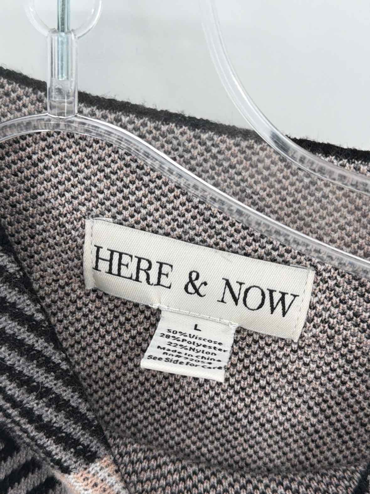 Pre-Owned Here & Now Black Size Large Sweater | True Fashionistas.