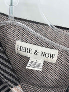 Pre-Owned Here & Now Black Size Large Sweater | True Fashionistas.