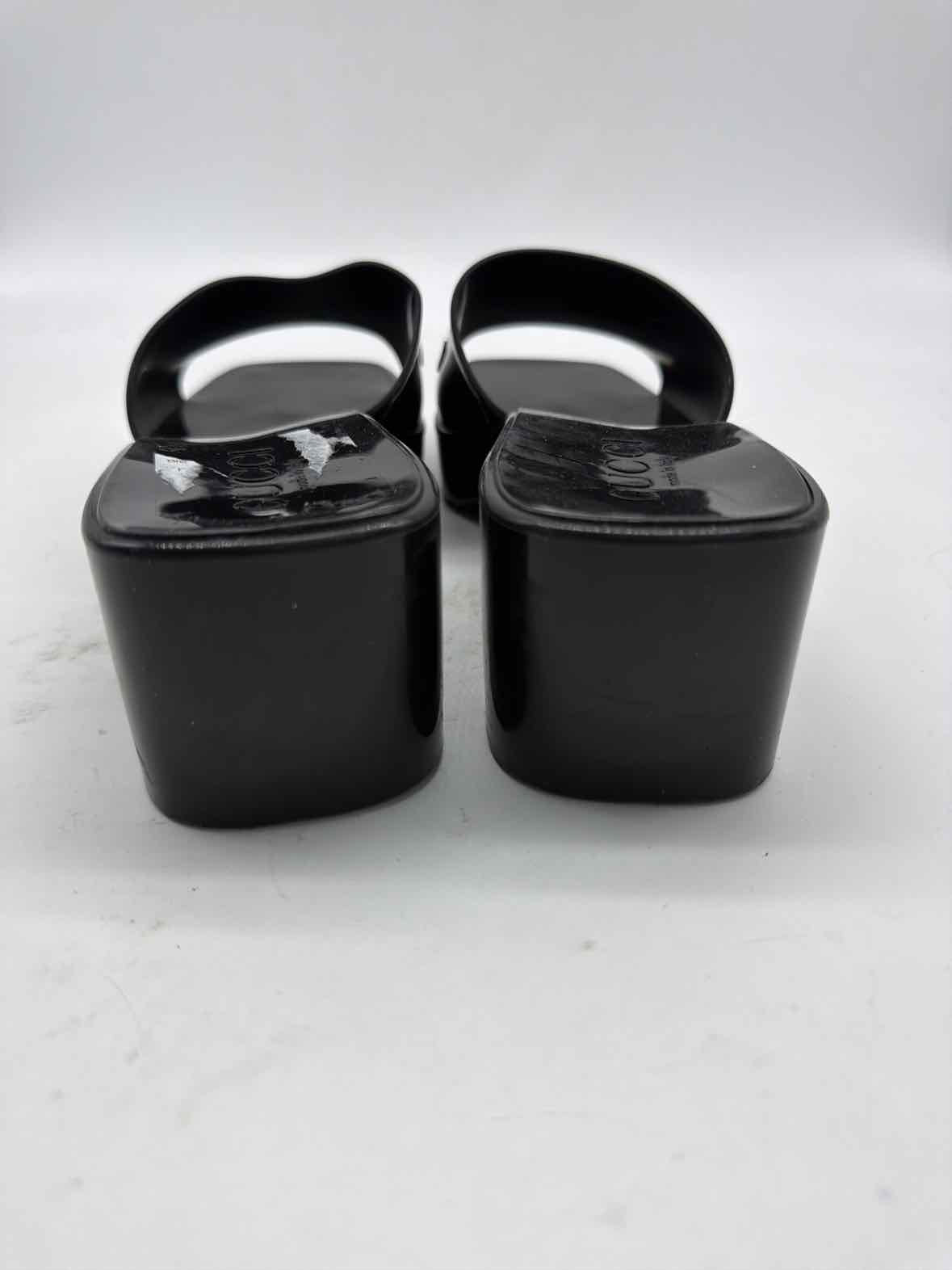 Pre-Owned Gucci Black Size 6 Jelly Mule Sandals | True Fashionistas.