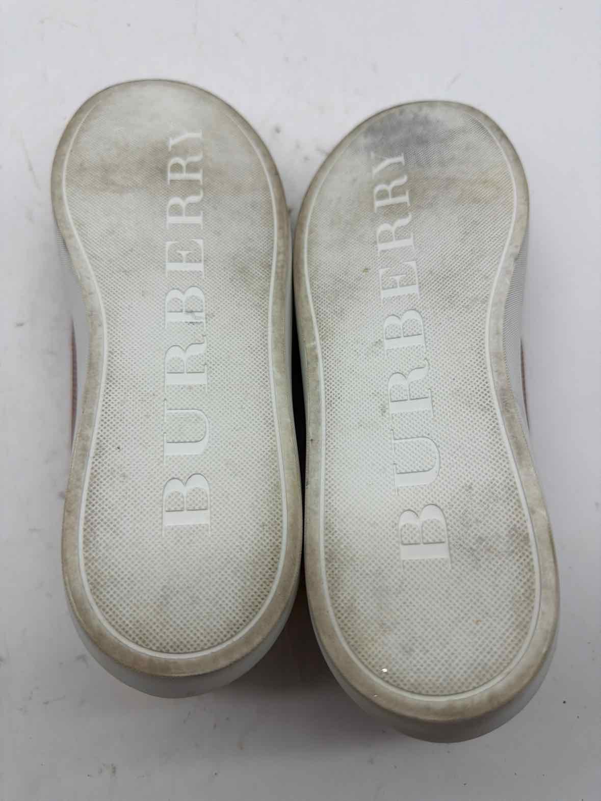 Pre-Owned Burberry Pink Size 9 Fashion Sneaker Athletic Shoes | True Fashionistas.