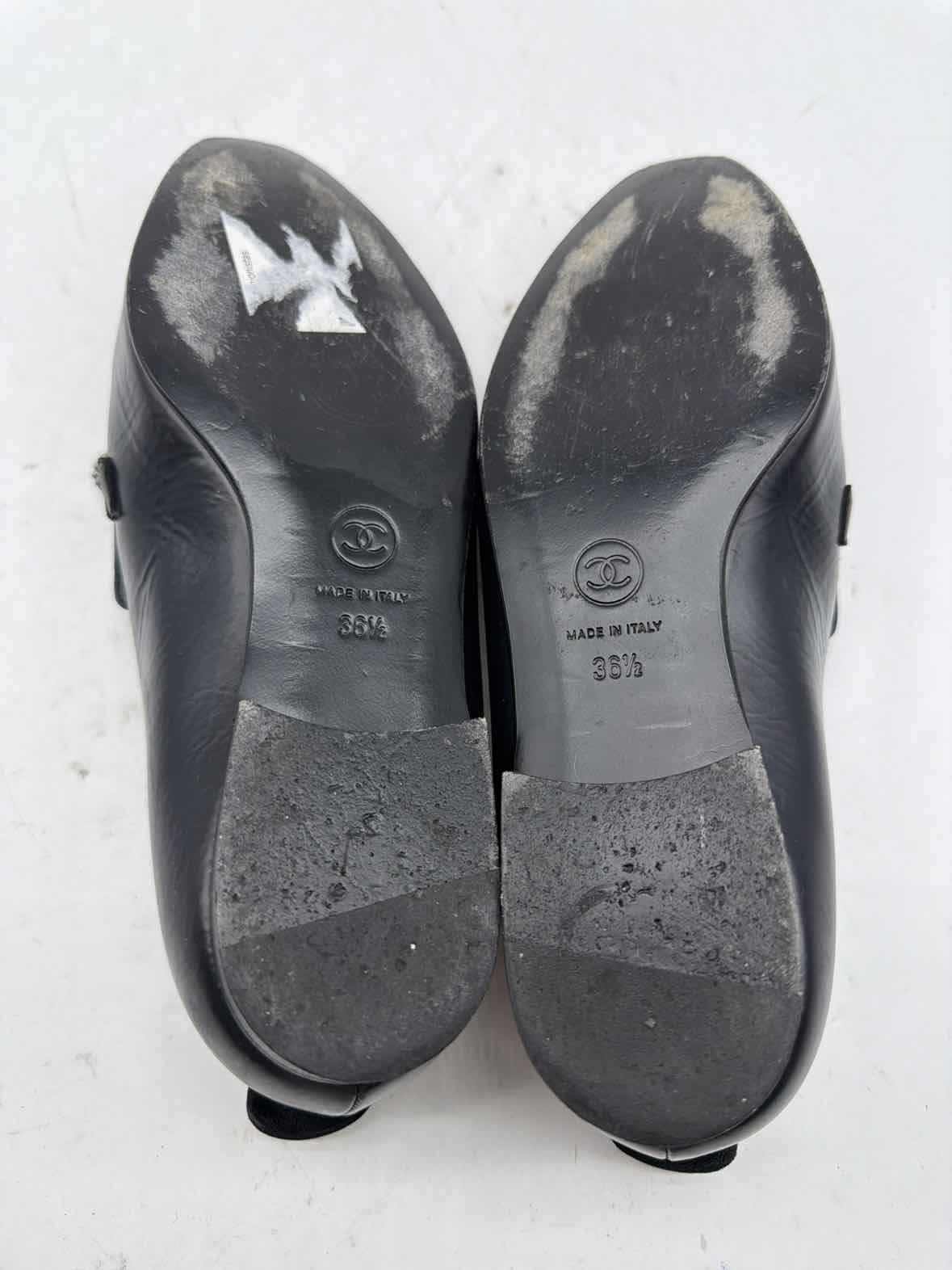 Pre-Owned Chanel Black Size 6.5 Slip On Flats | True Fashionistas.