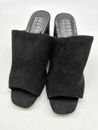 Pre-Owned Journee Collection Black Size 7.5 Mule Heels | True Fashionistas.