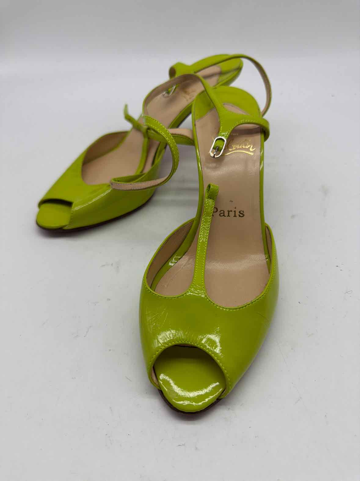 Pre-Owned Christian Louboutin Green Size 8 Patent Leather Strappy Heels | True Fashionistas.