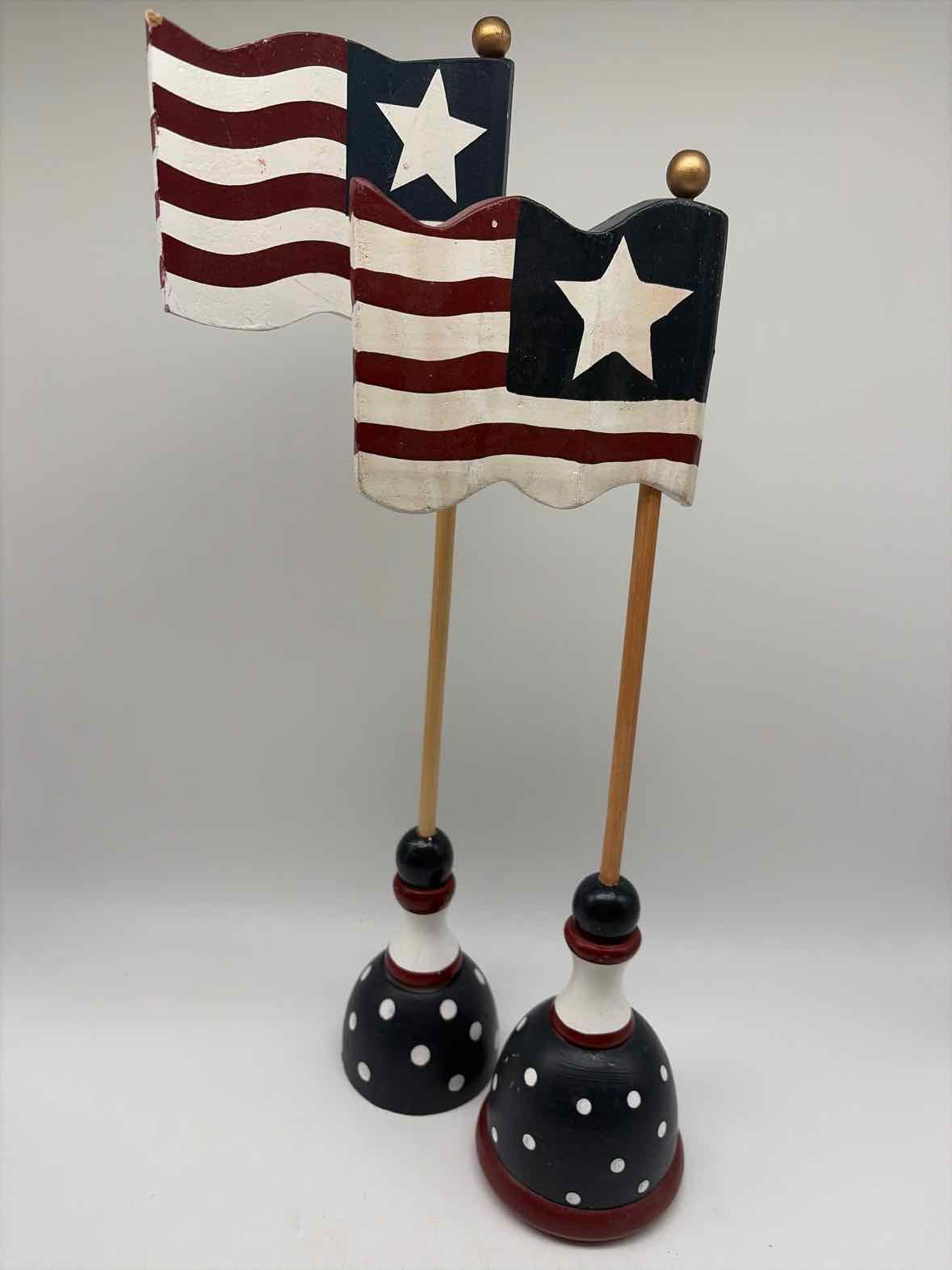 Red 4th of July Wooden Flags Set of 2 | True Fashionistas.