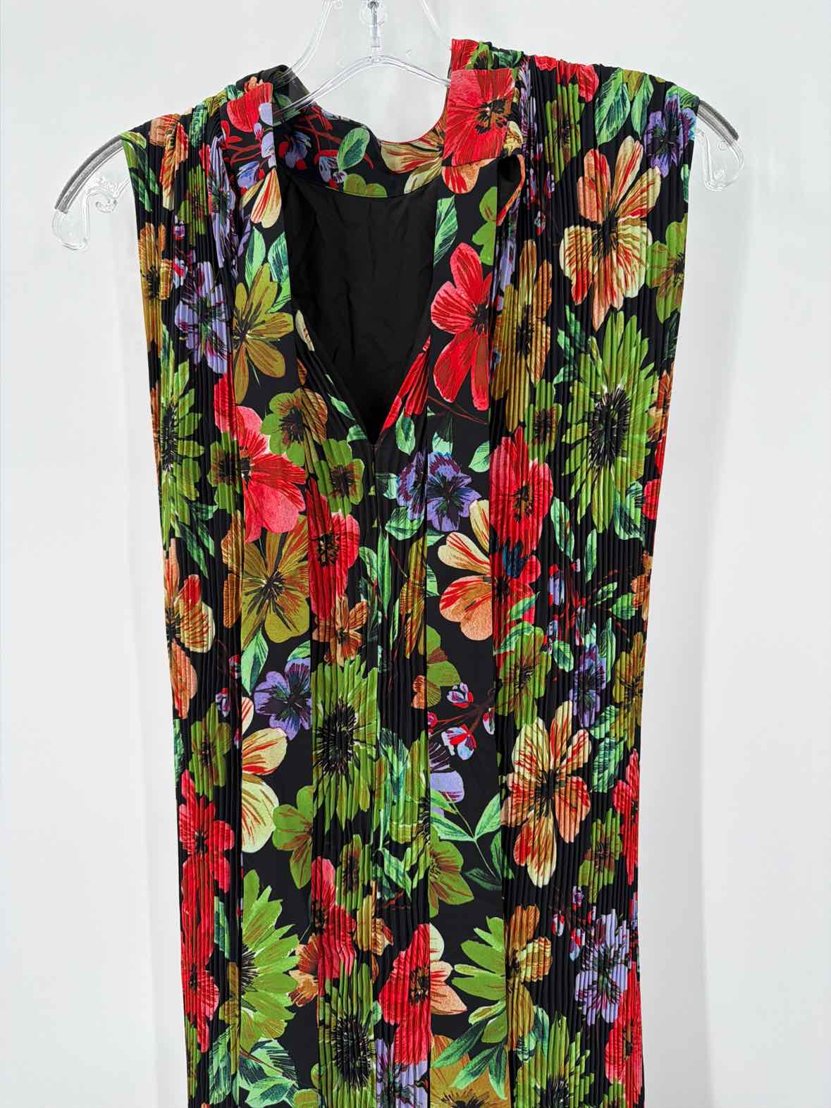 Pre-Owned Milly Black Size 8 Floral Long Sleeveless Dress | True Fashionistas.
