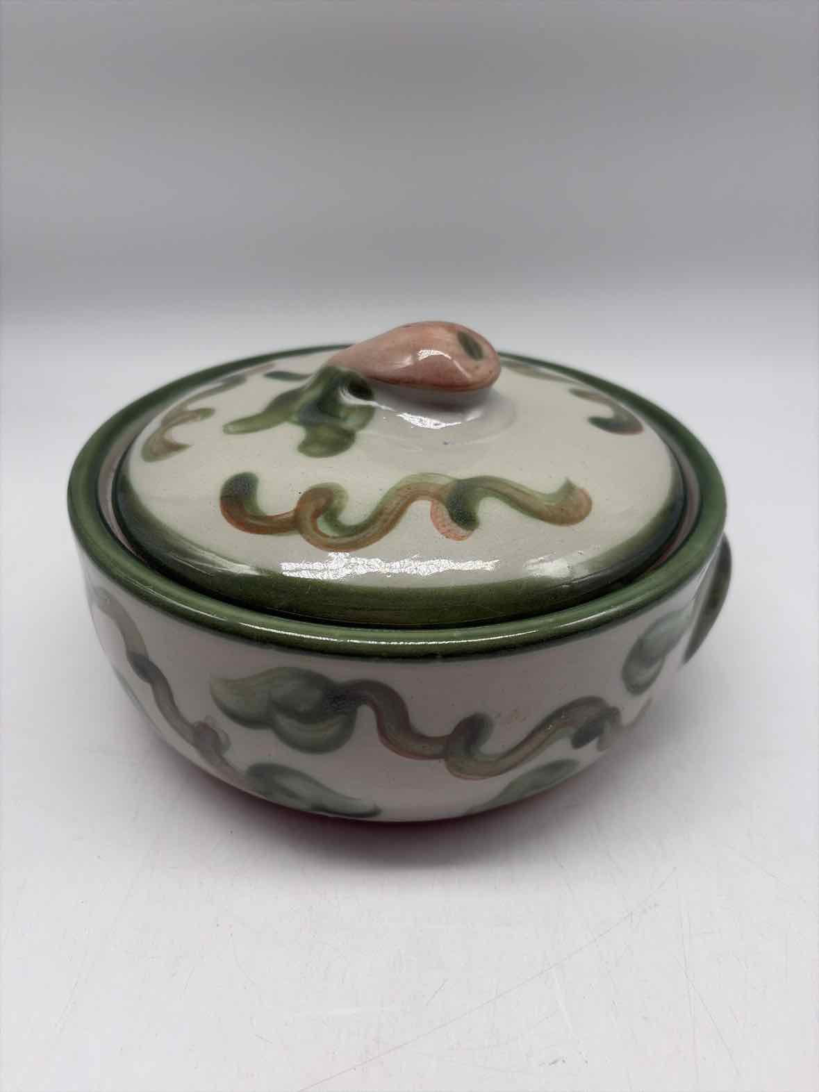 Louisville Stoneware Green & Pink Pot | True Fashionistas.