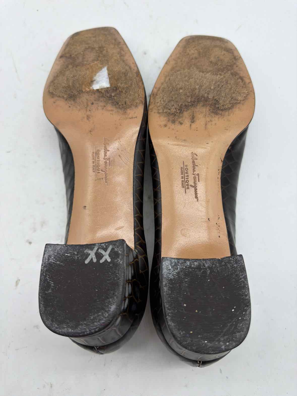 Pre-Owned Salvatore Ferragamo Brown Size 9.5 Block Heel Heels | True Fashionistas.