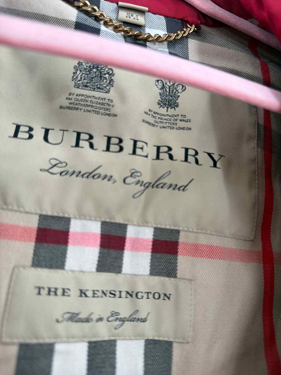 Pre-Owned Burberry Red Size 0 Trench Coat | True Fashionistas.