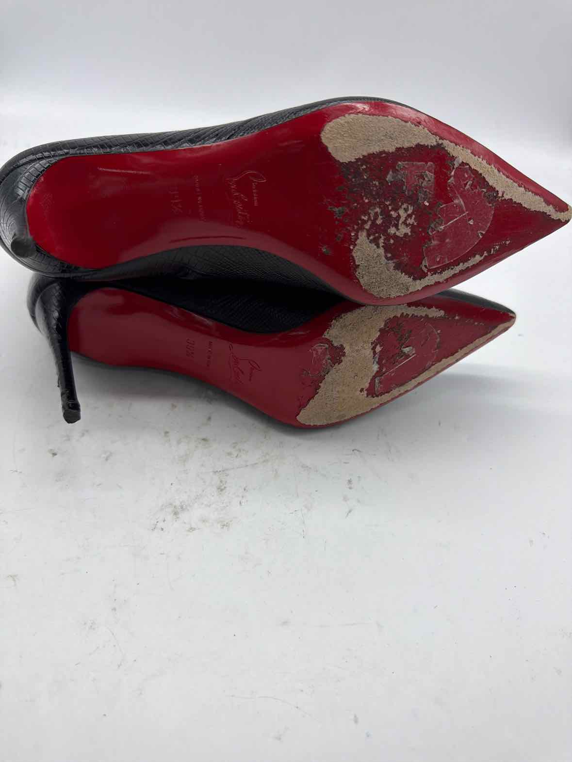 Pre-Owned Christian Louboutin Black Size 9.5 Leather Ankle Boot Boots | True Fashionistas.