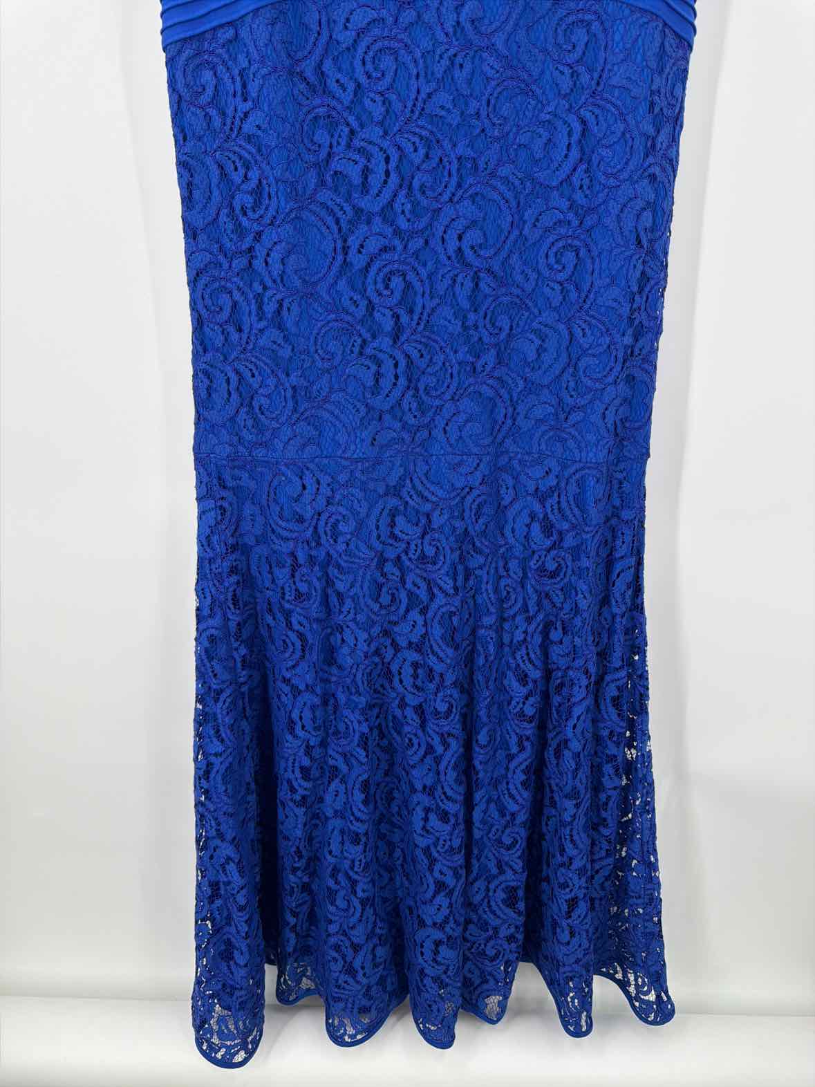 Pre-Owned Tadashi Shoji Blue Size 8 Lace Evening Long Evening Gown | True Fashionistas.
