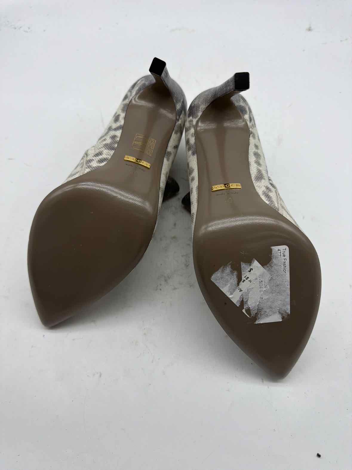 Pre-Owned Gucci Grey Size 10 Ankle Boots | True Fashionistas.