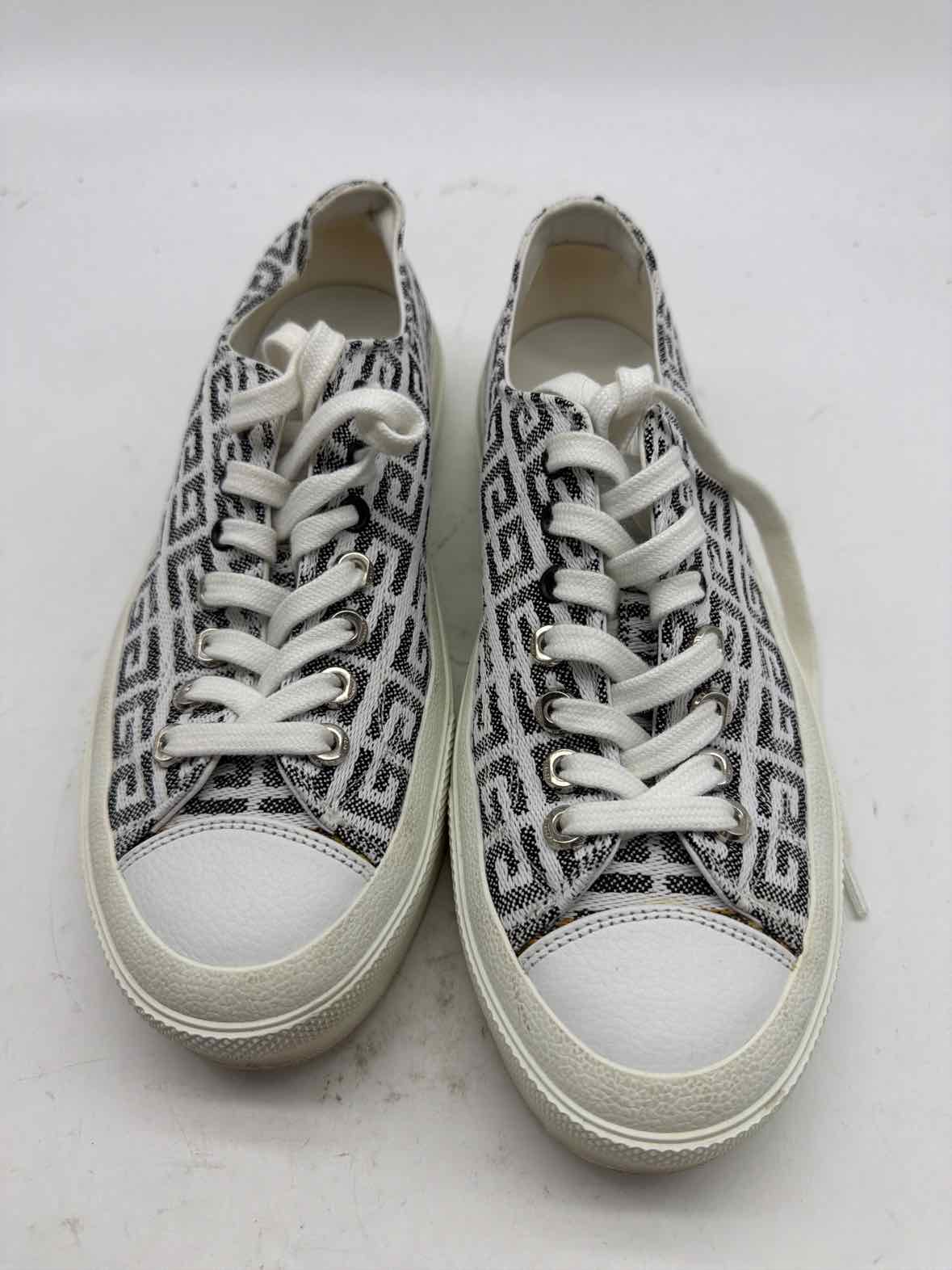 Pre-Owned Givenchy White Size 9.5 Fashion Sneaker Athletic Shoes | True Fashionistas.