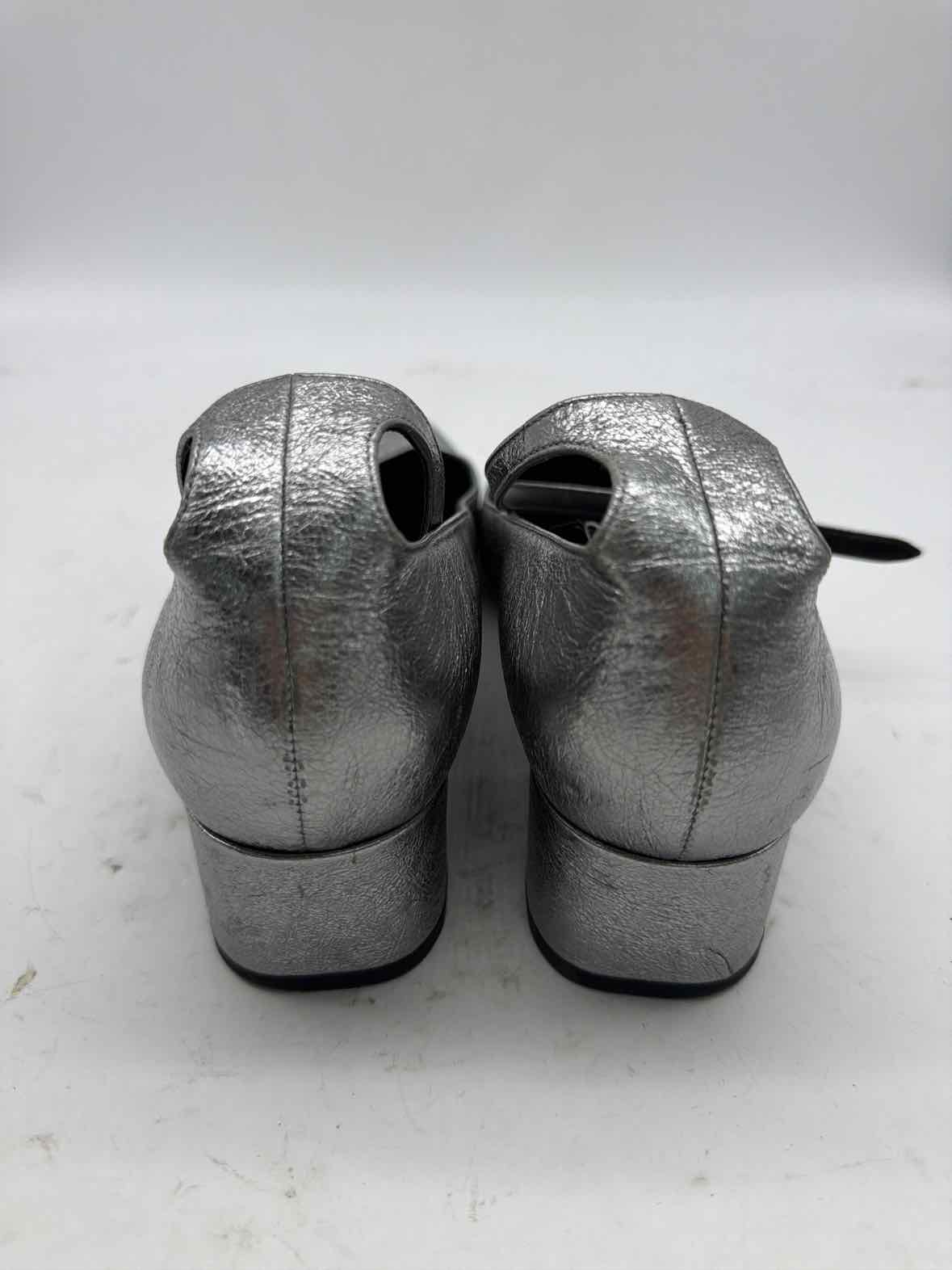 Pre-Owned Saint Laurent Grey Size 10 Block Heel Heels | True Fashionistas.