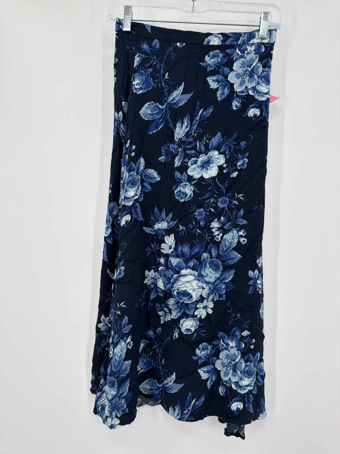 Pre-Owned Reformation Navy Size 2 Maxi Skirt | True Fashionistas.