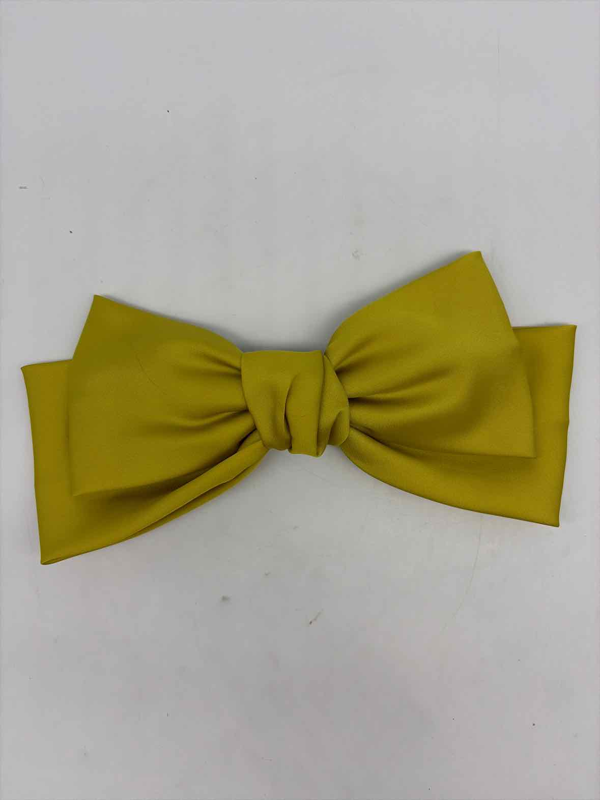 Pre-Owned Yellow Hair Accessory | True Fashionistas.