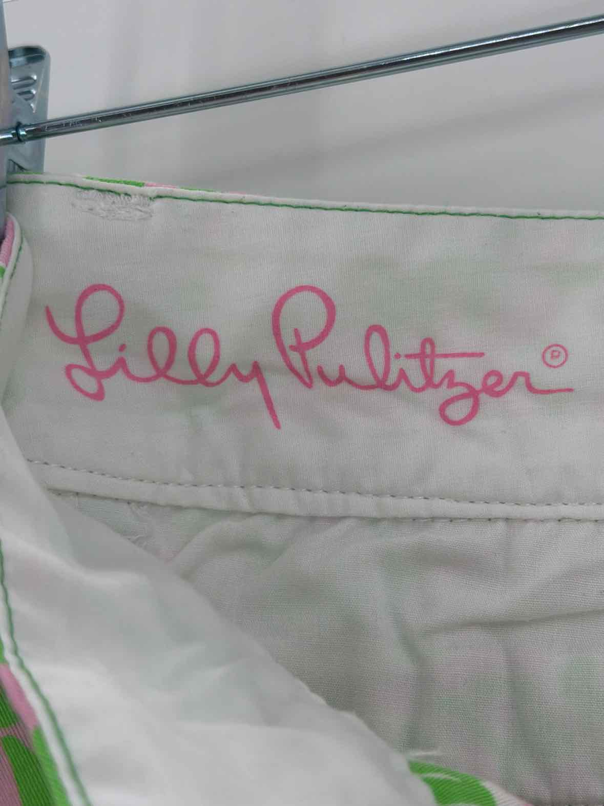 Pre-Owned Lilly Pulitzer Green Size 4 Chipper Printed Shorts | True Fashionistas.