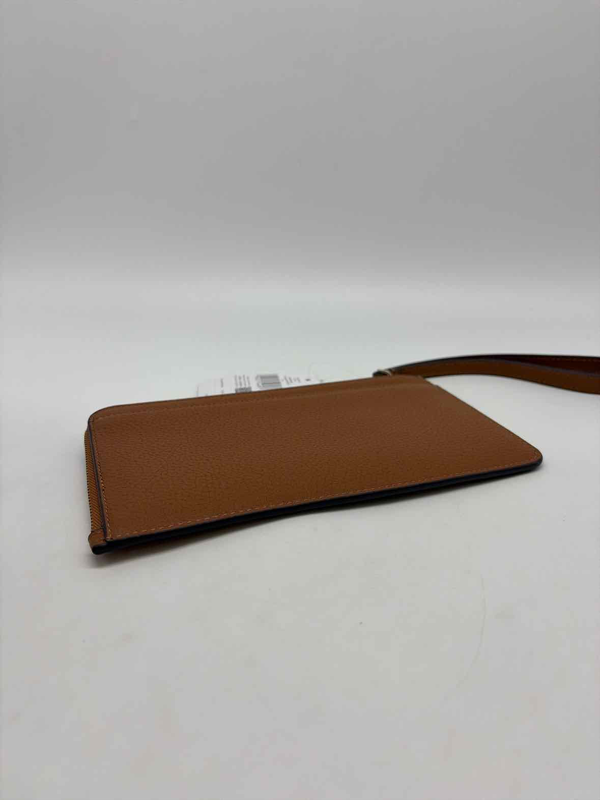 Pre-Owned Kate Spade Brown Pebbled Wristlet Wristlet | True Fashionistas.