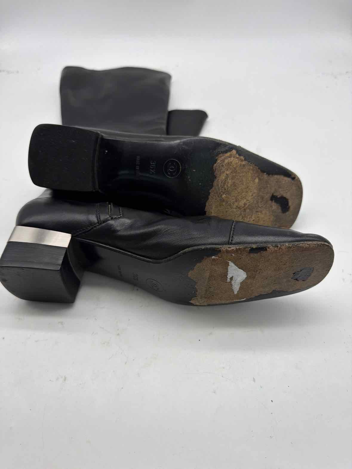 Pre-Owned Chanel Black Size 6.5 Leather Tall Boots | True Fashionistas.